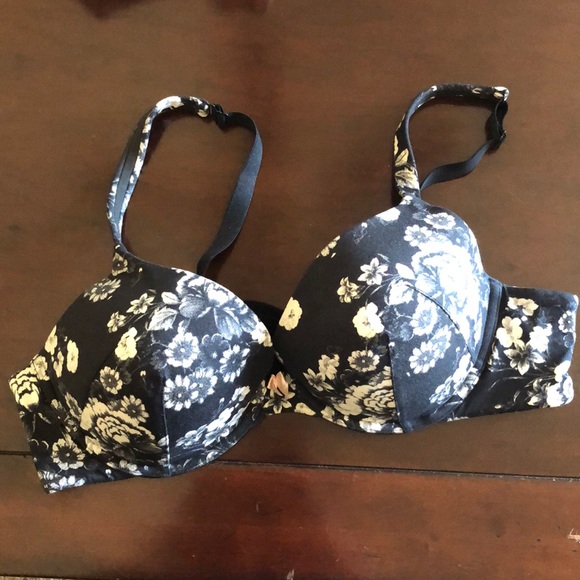 Lane Bryant Other - Cacique Lane Bryant Bra Lane Bryant Other - Cacique Lane Bryant Bra